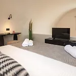 Depalyma Otel Emporio (Santorini)