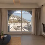 Depalyma * Emporio (Santorini)