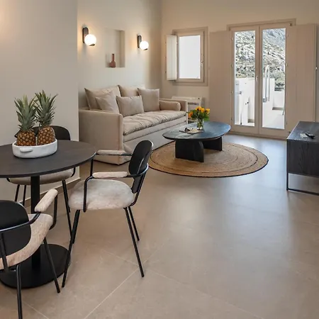 Depalyma Emporio (Santorini)