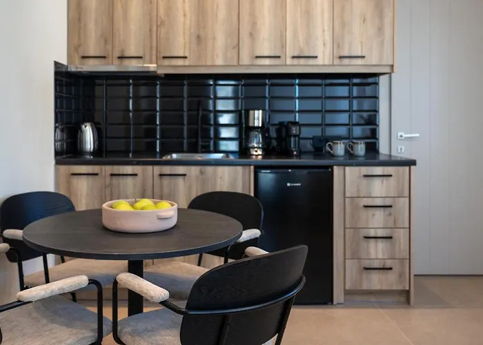 Depalyma Emporio (Santorini)