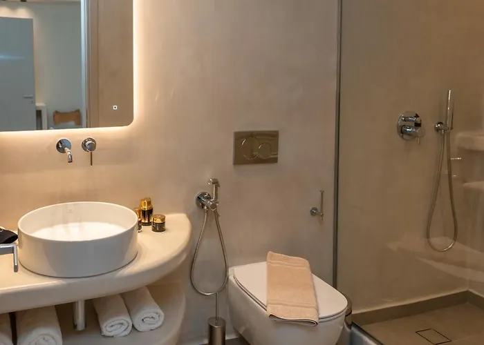 Depalyma Emporio (Santorini)